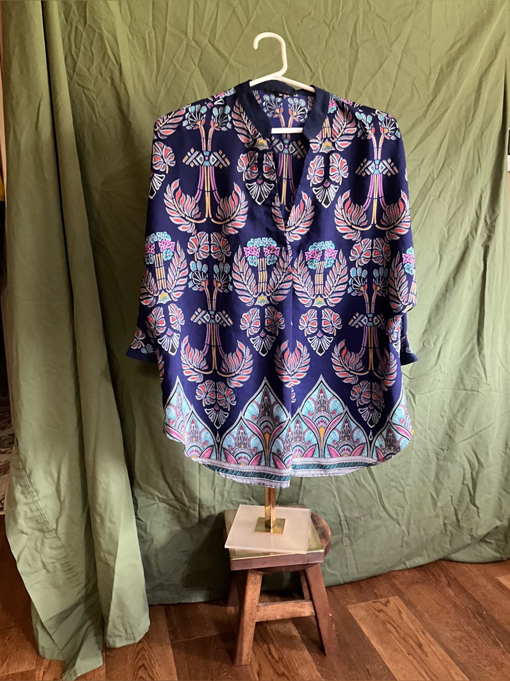 Glam size medium blouse